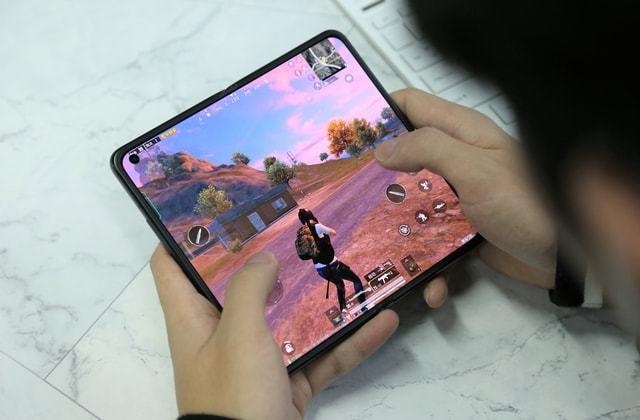 和平精英的小队怎么创建